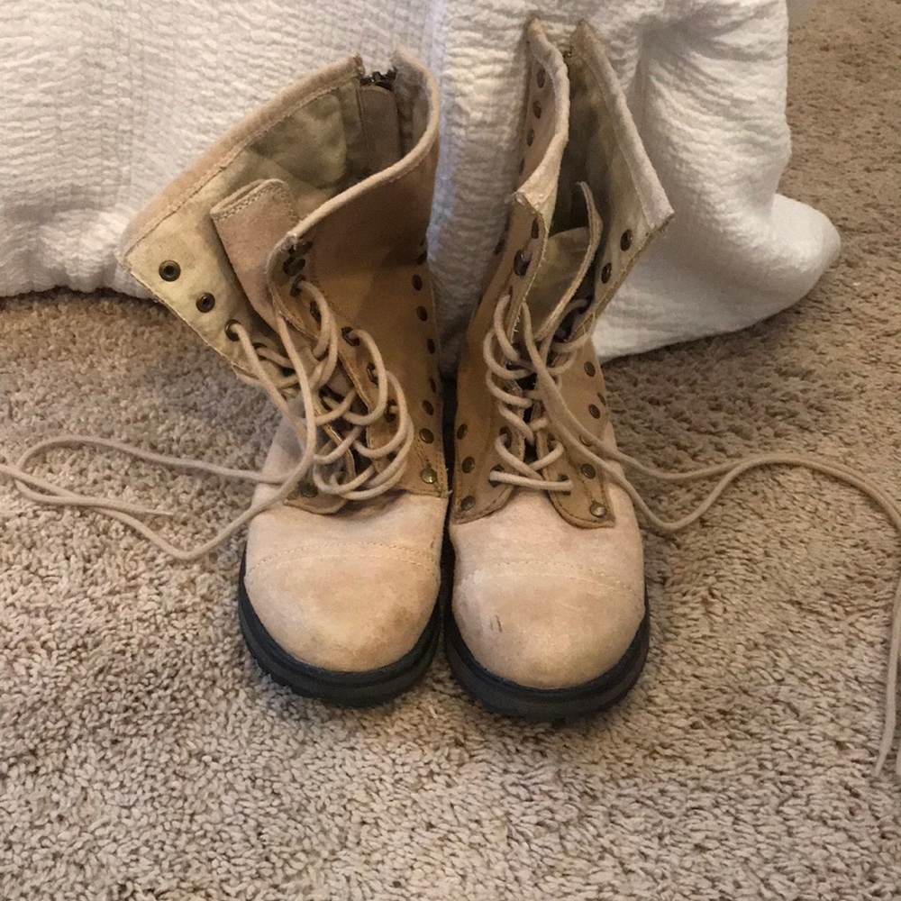 Roxy combat boots